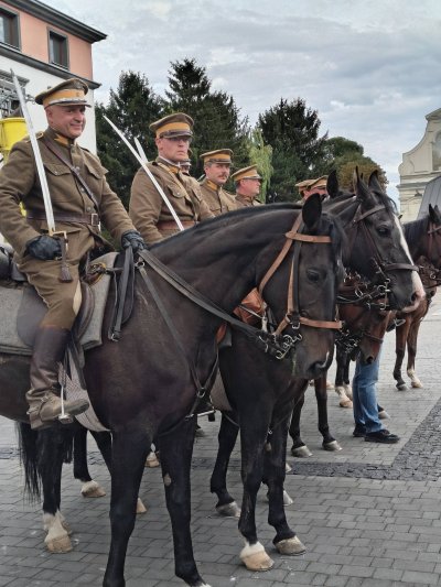 Przejazd kawalerzystów przez Wojsławice